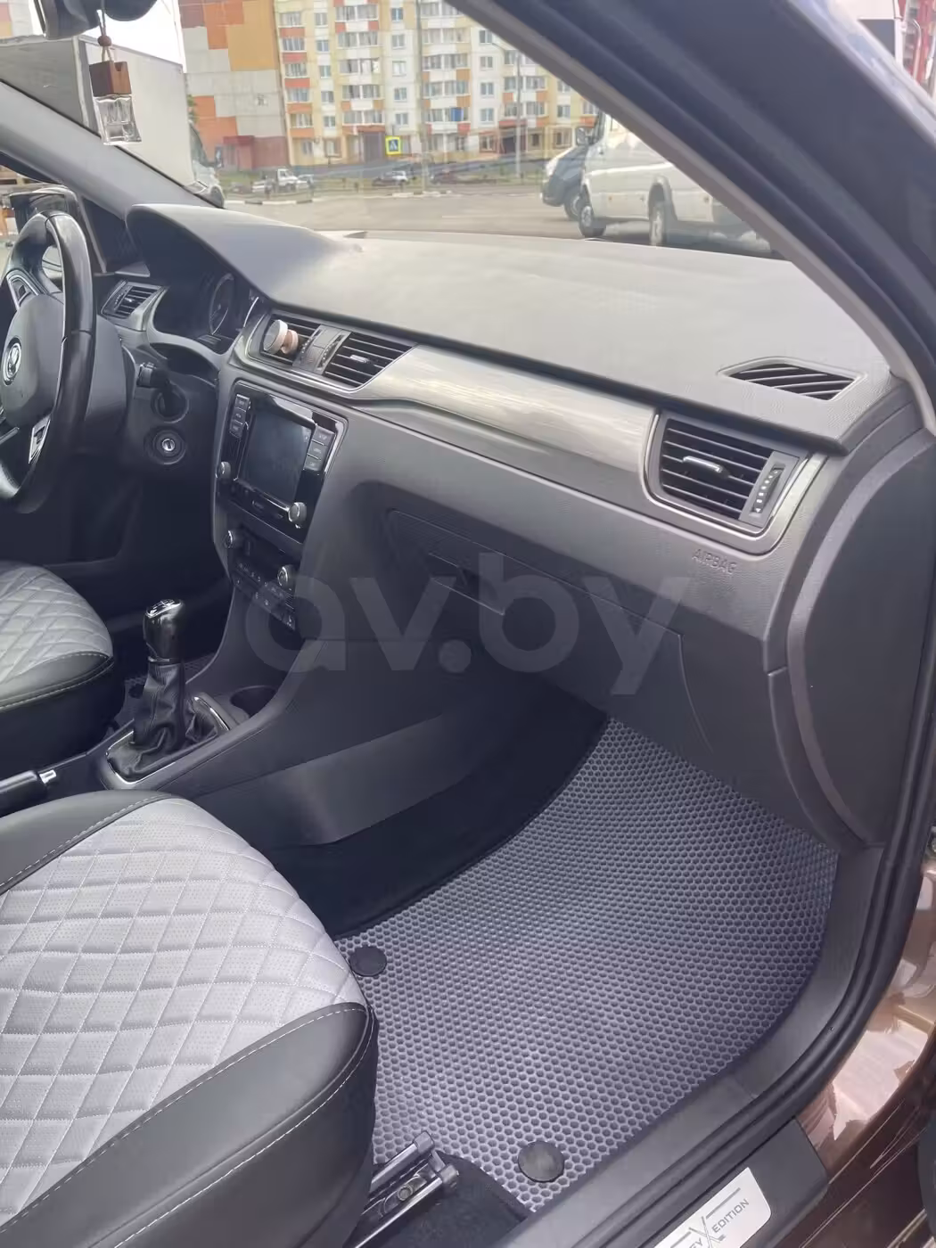 Skoda Rapid фото 5
