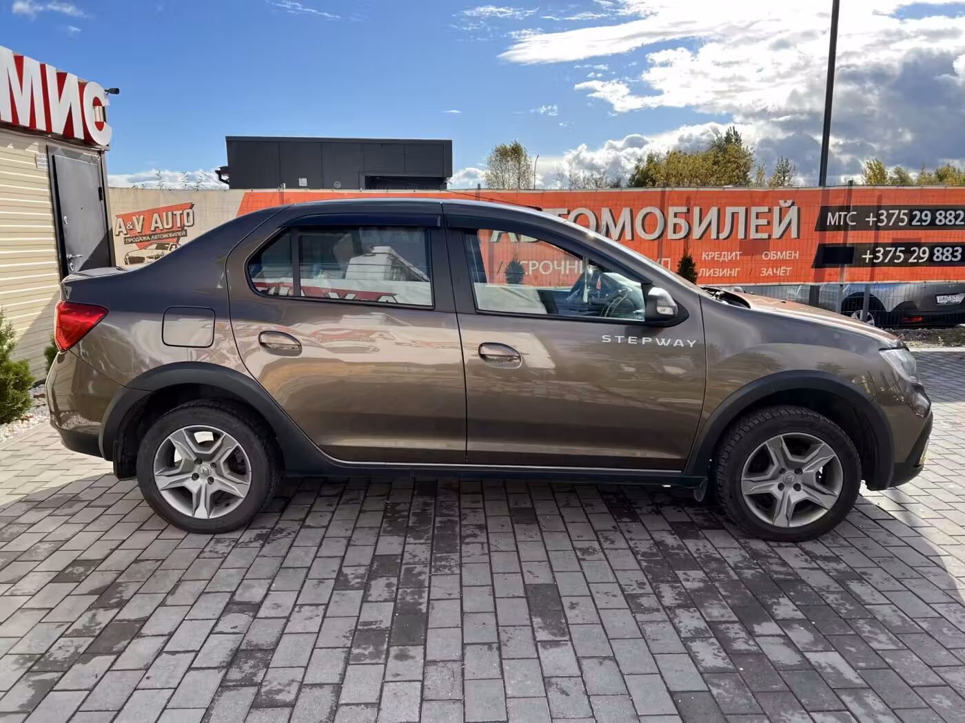 Renault Logan Stepway фото 6