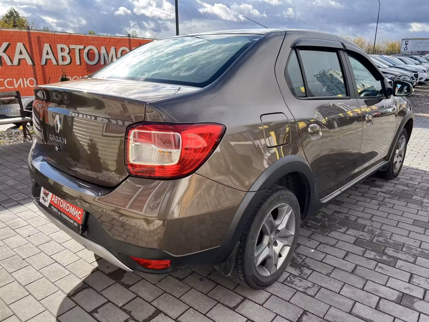 Renault Logan Stepway фото 4