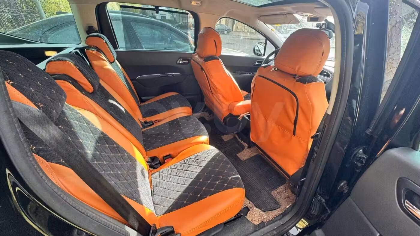 Peugeot 5008 фото 14