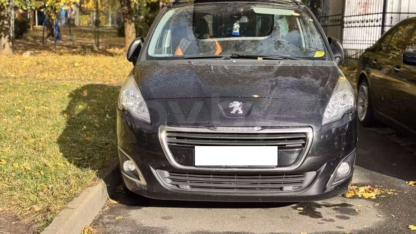 Peugeot 5008 фото 3