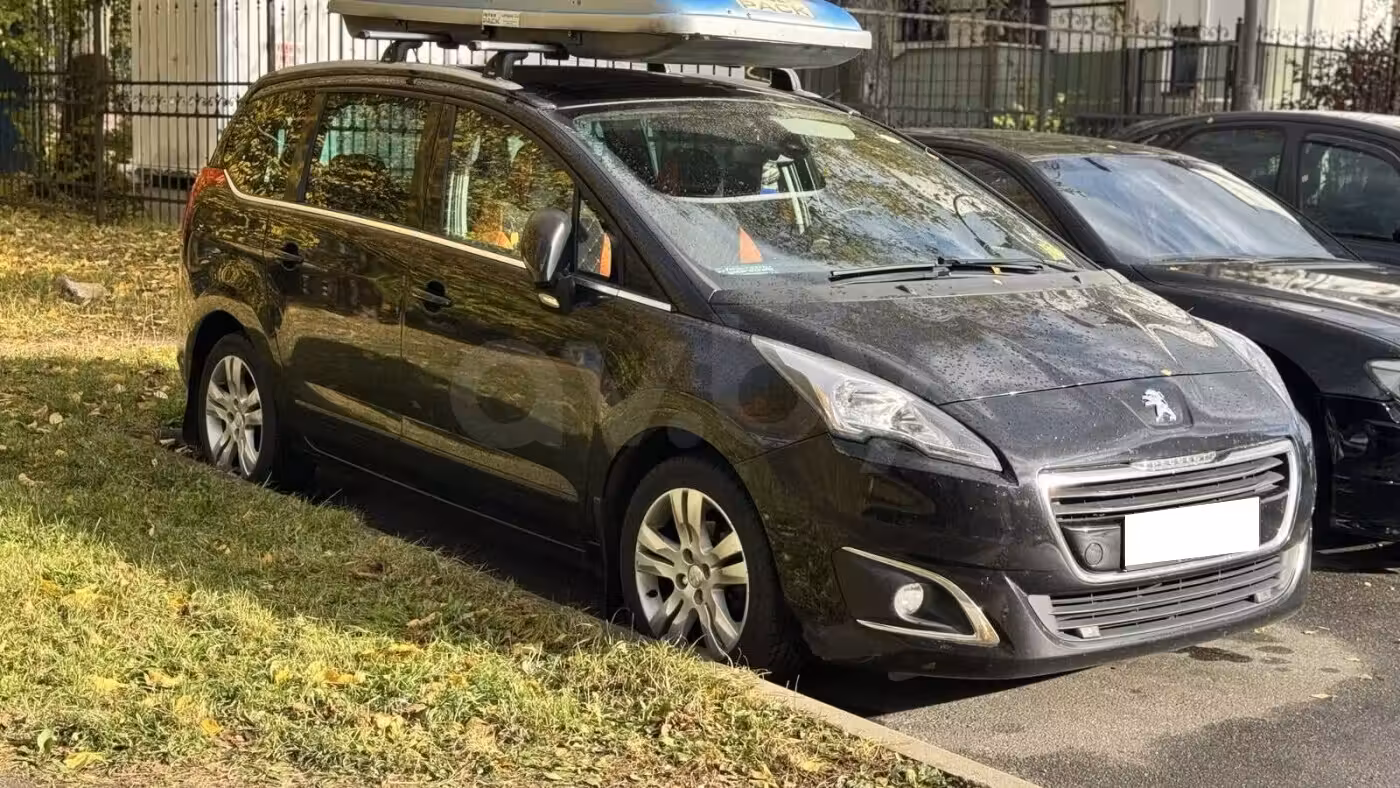 Peugeot 5008 фото 2