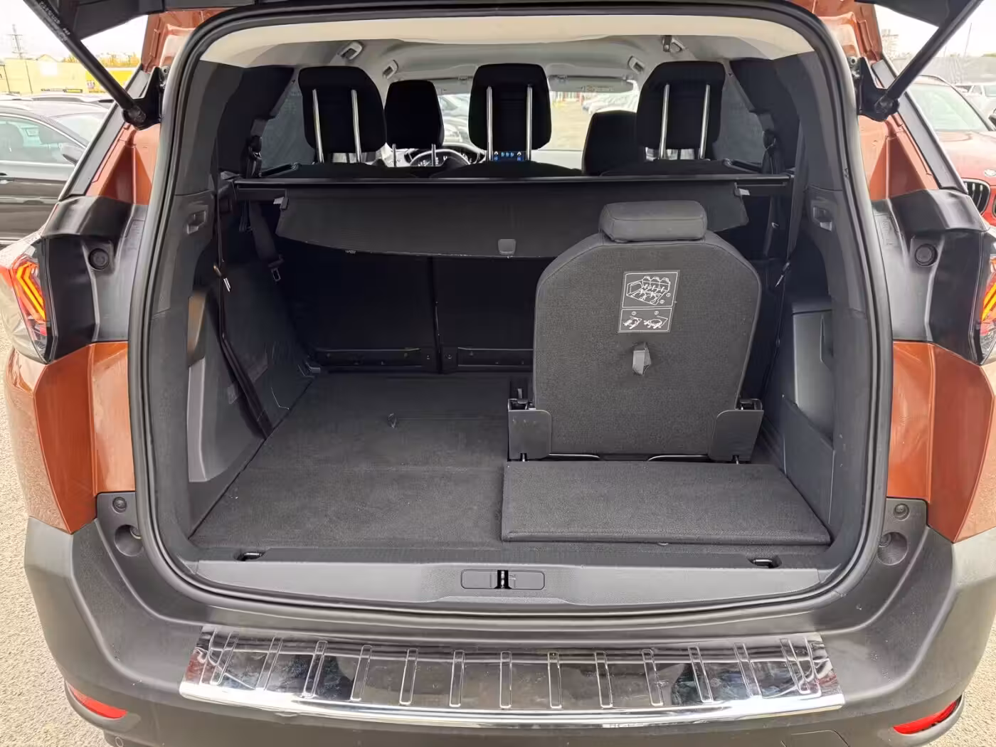 Peugeot 5008 фото 10