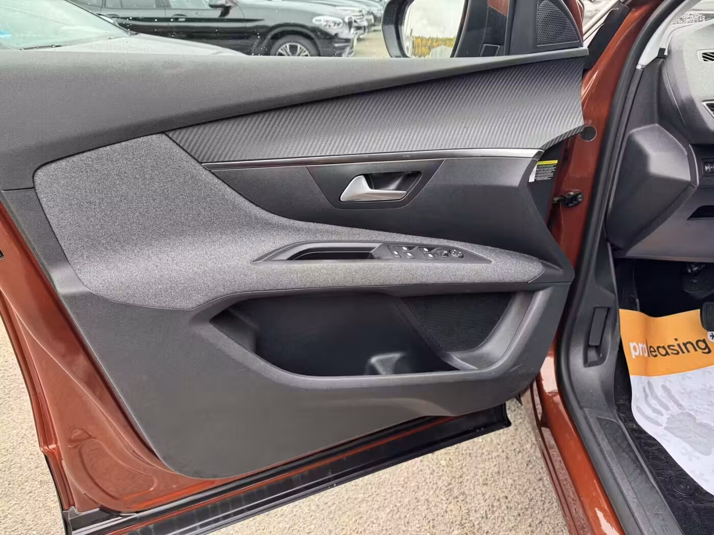 Peugeot 5008 фото 14