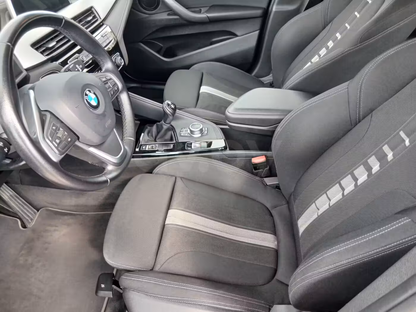 BMW X2 фото 13