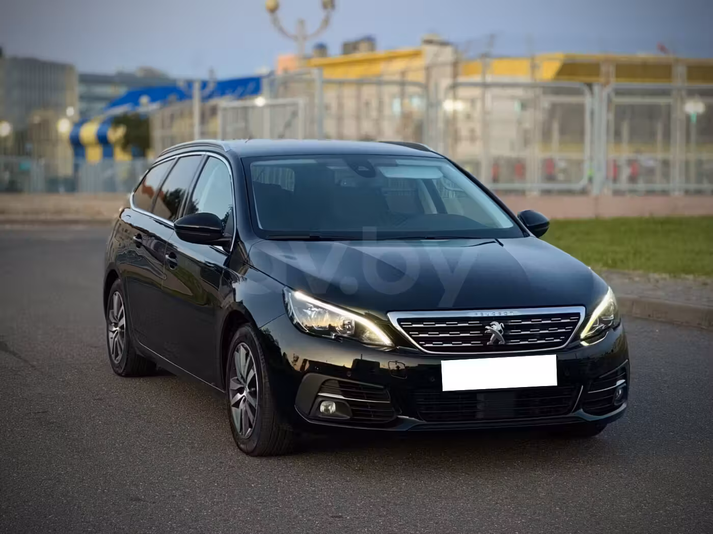 Peugeot 308 фото 2