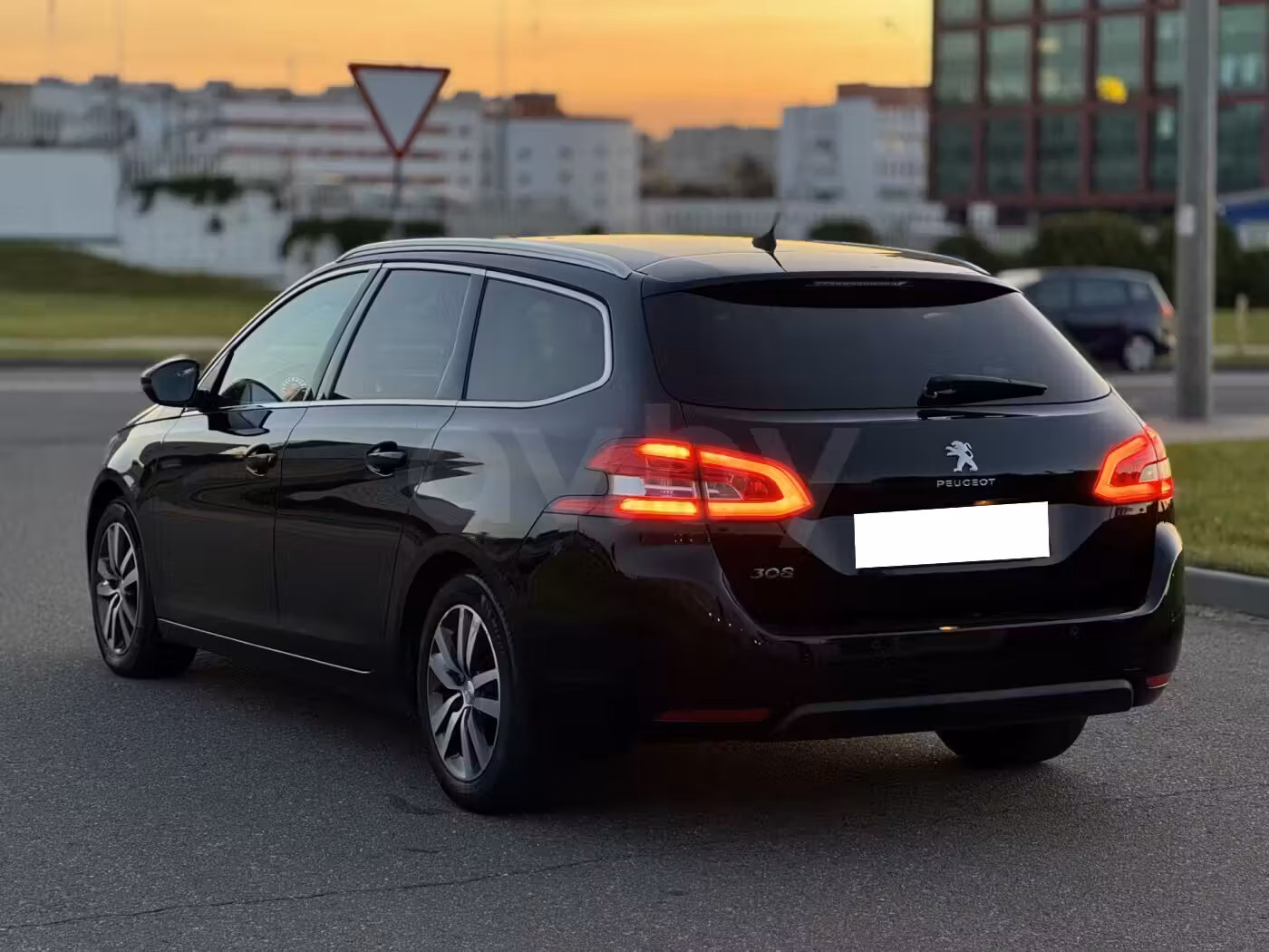 Peugeot 308 фото 8