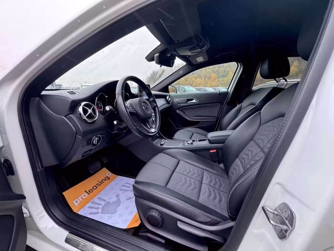 Mercedes-Benz GLA фото 8