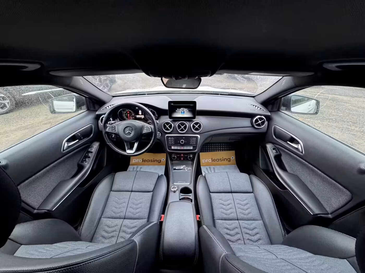 Mercedes-Benz GLA фото 11