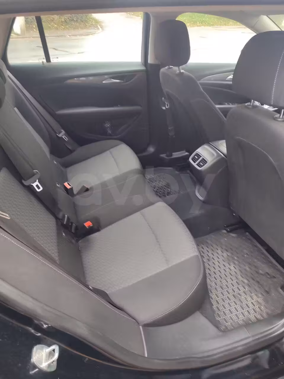 Opel Insignia фото 11