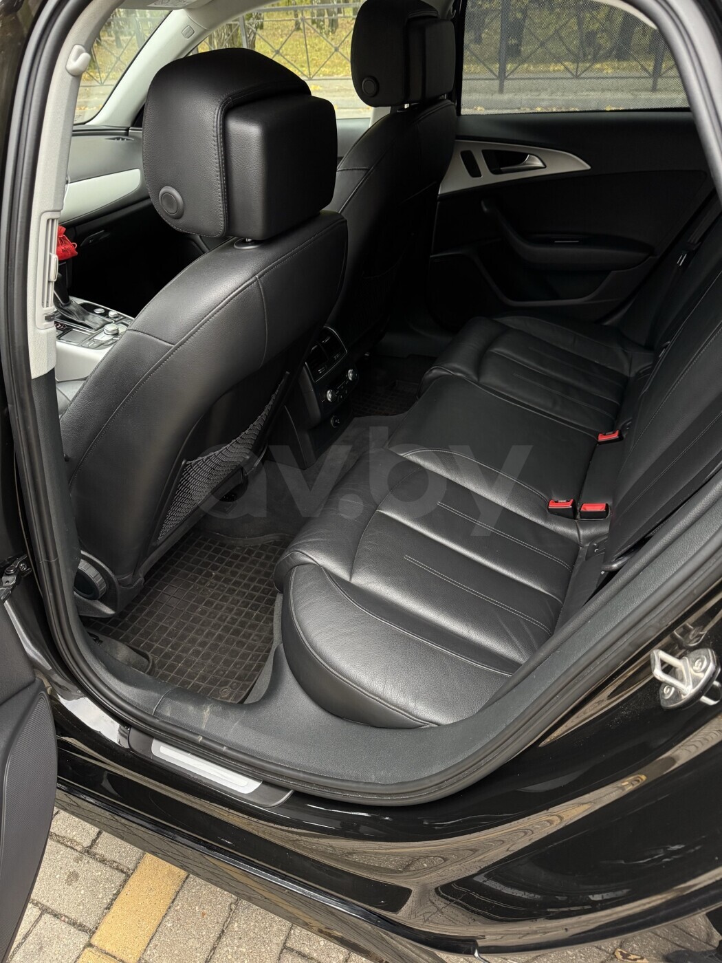 Audi A6 фото 17