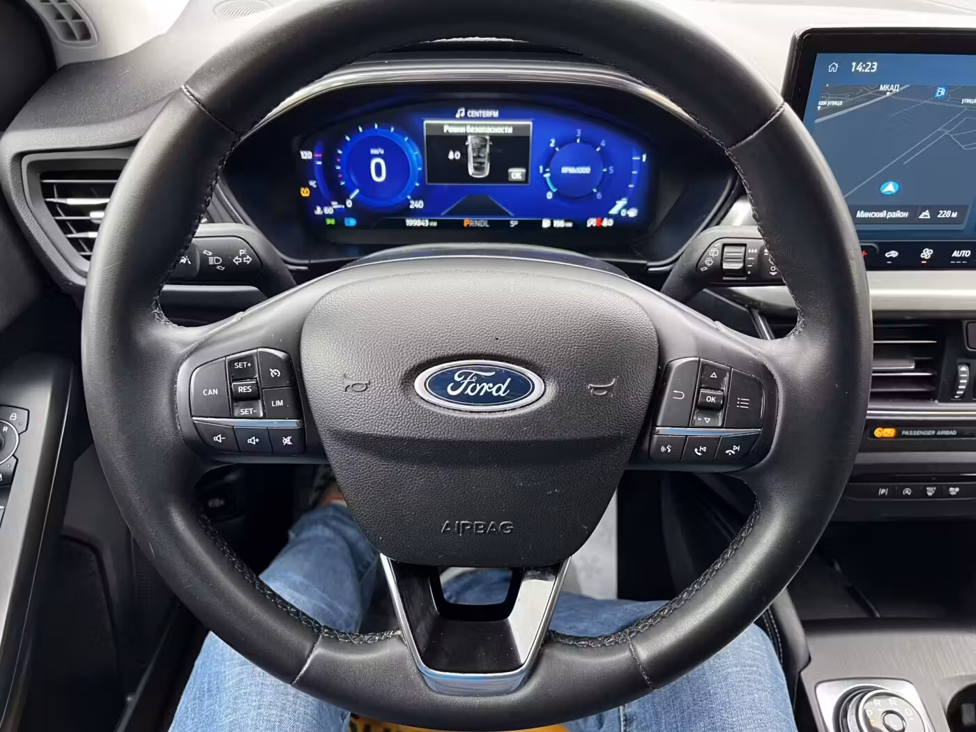 Ford Focus фото 17