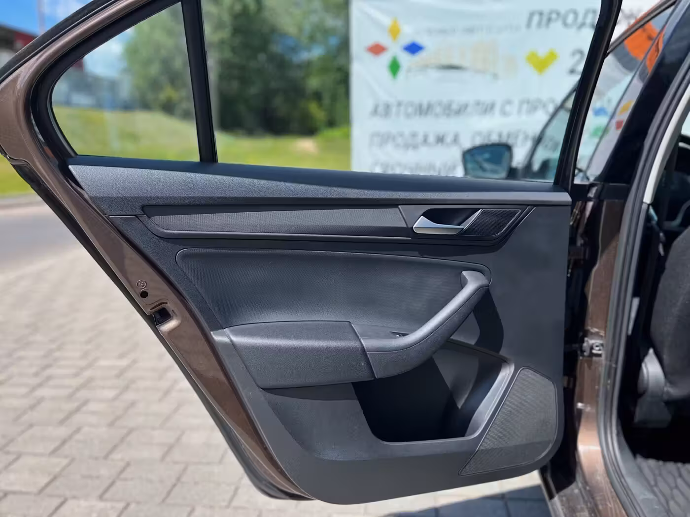 Volkswagen Polo Sedan фото 14