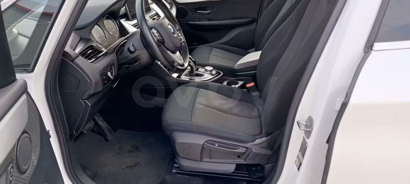 BMW 2 серия Active Tourer фото 13