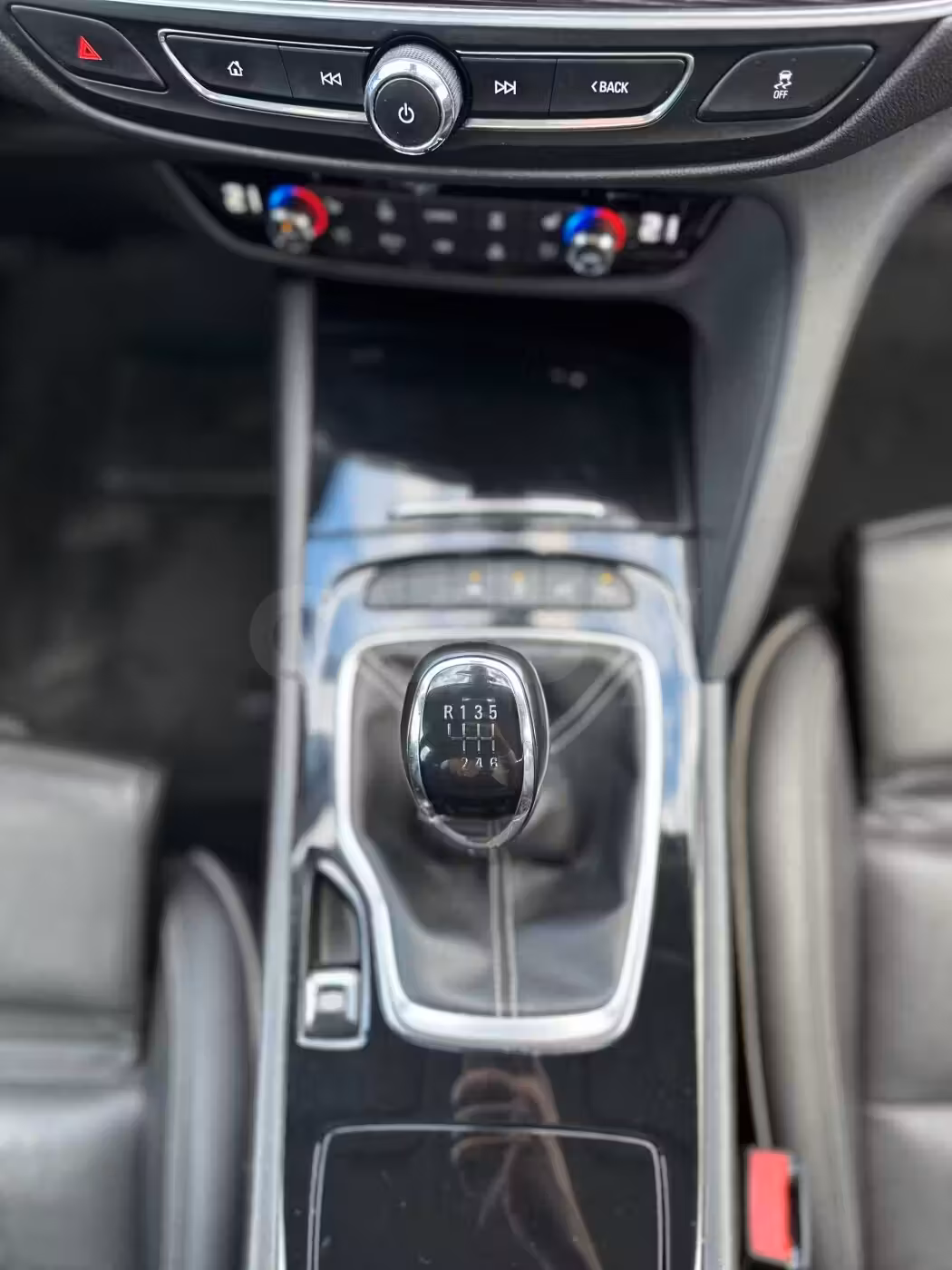 Opel Insignia фото 16