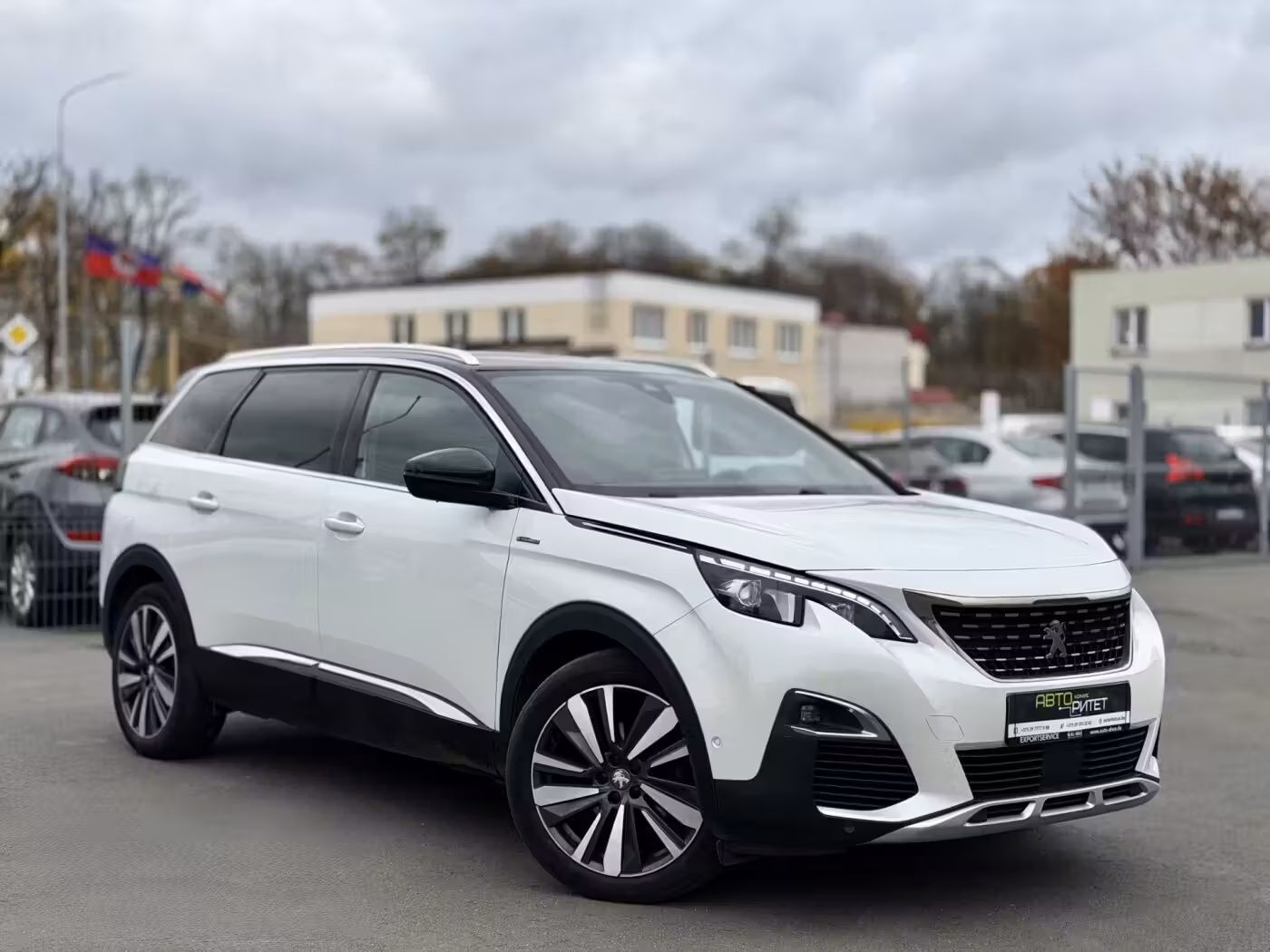 Peugeot 5008 фото 3