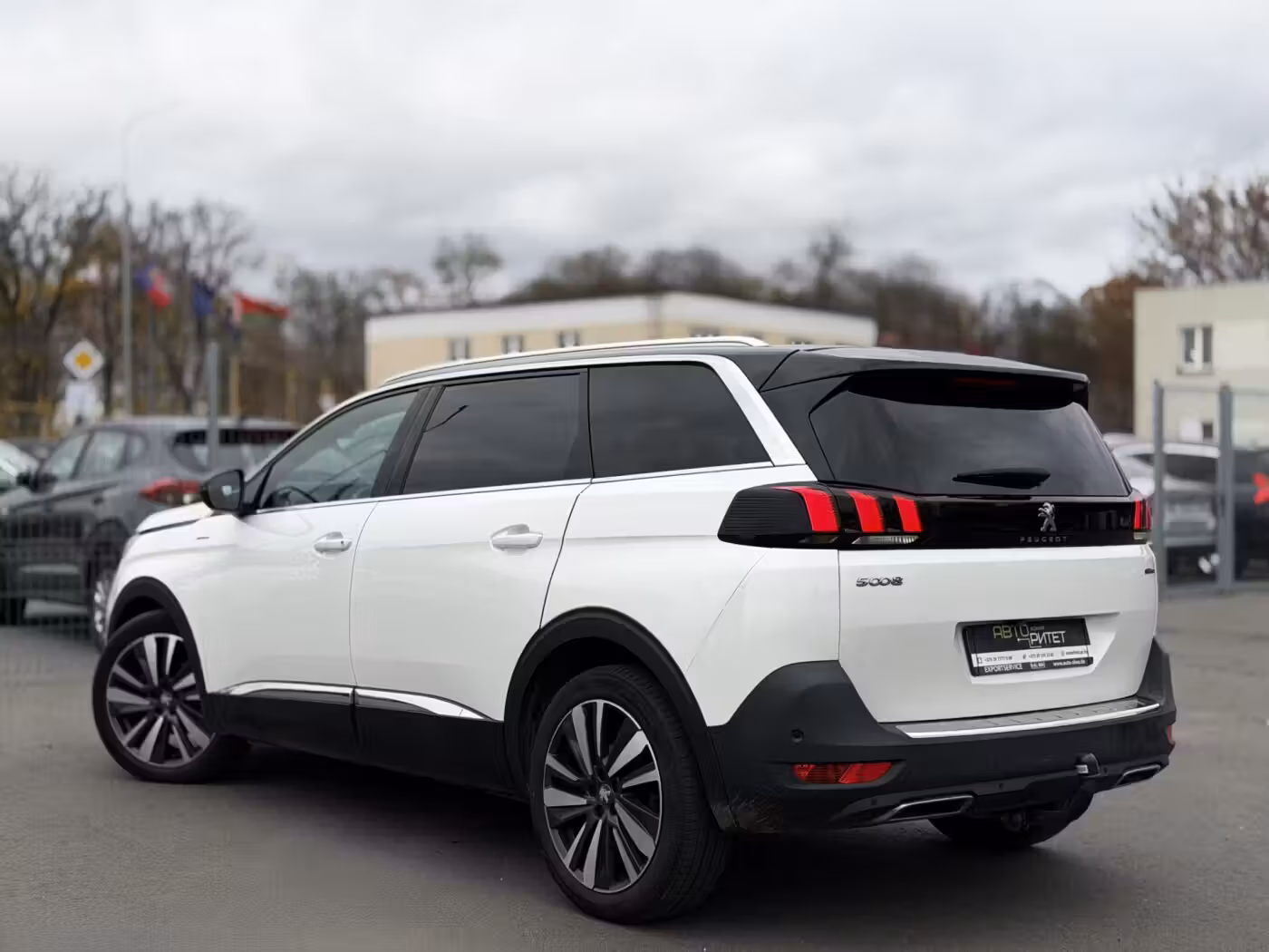 Peugeot 5008 фото 7