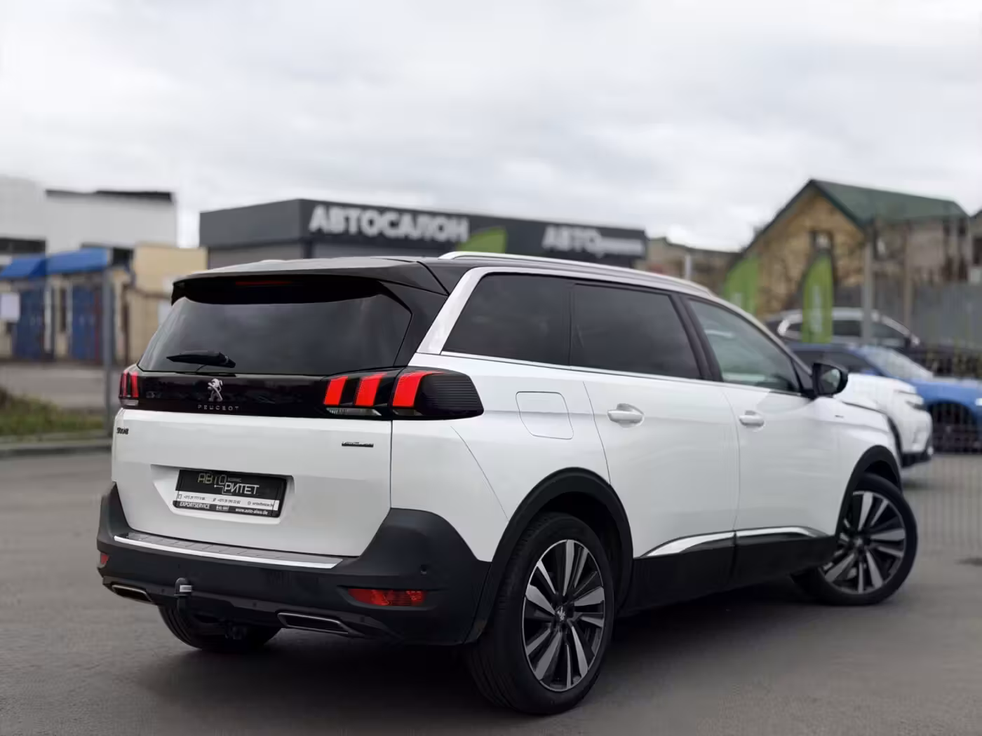 Peugeot 5008 фото 5