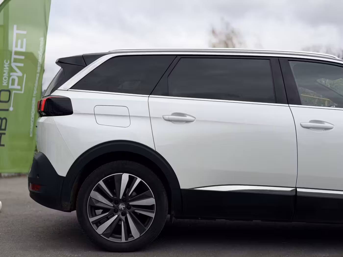 Peugeot 5008 фото 11