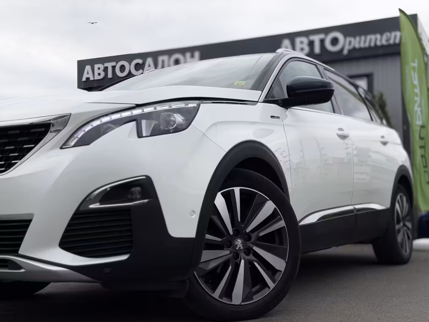 Peugeot 5008 фото 9