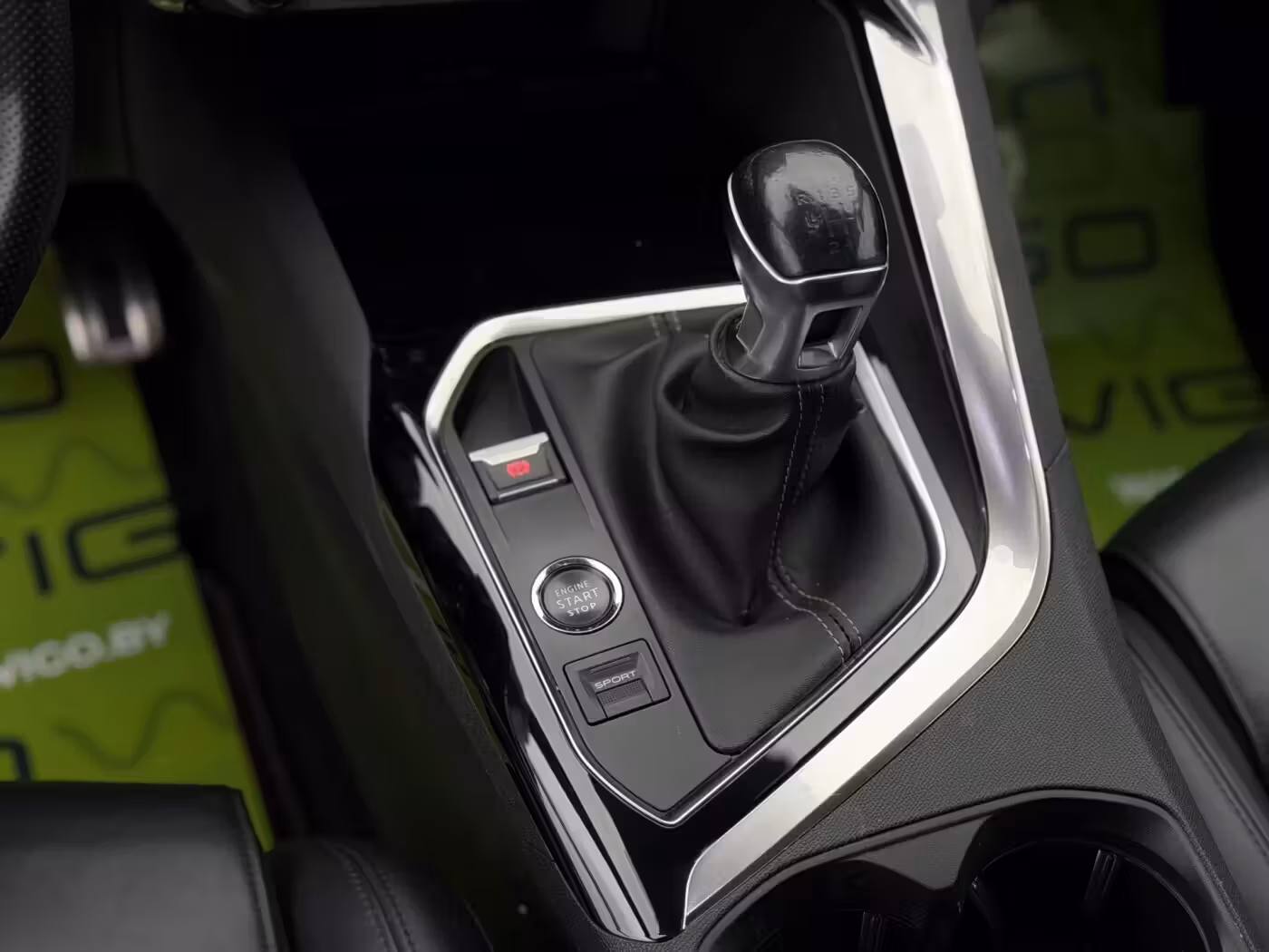 Peugeot 5008 фото 22