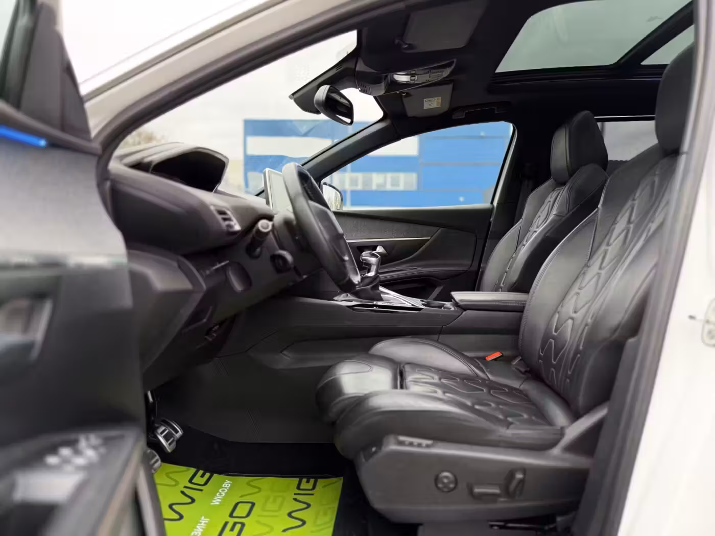 Peugeot 5008 фото 15