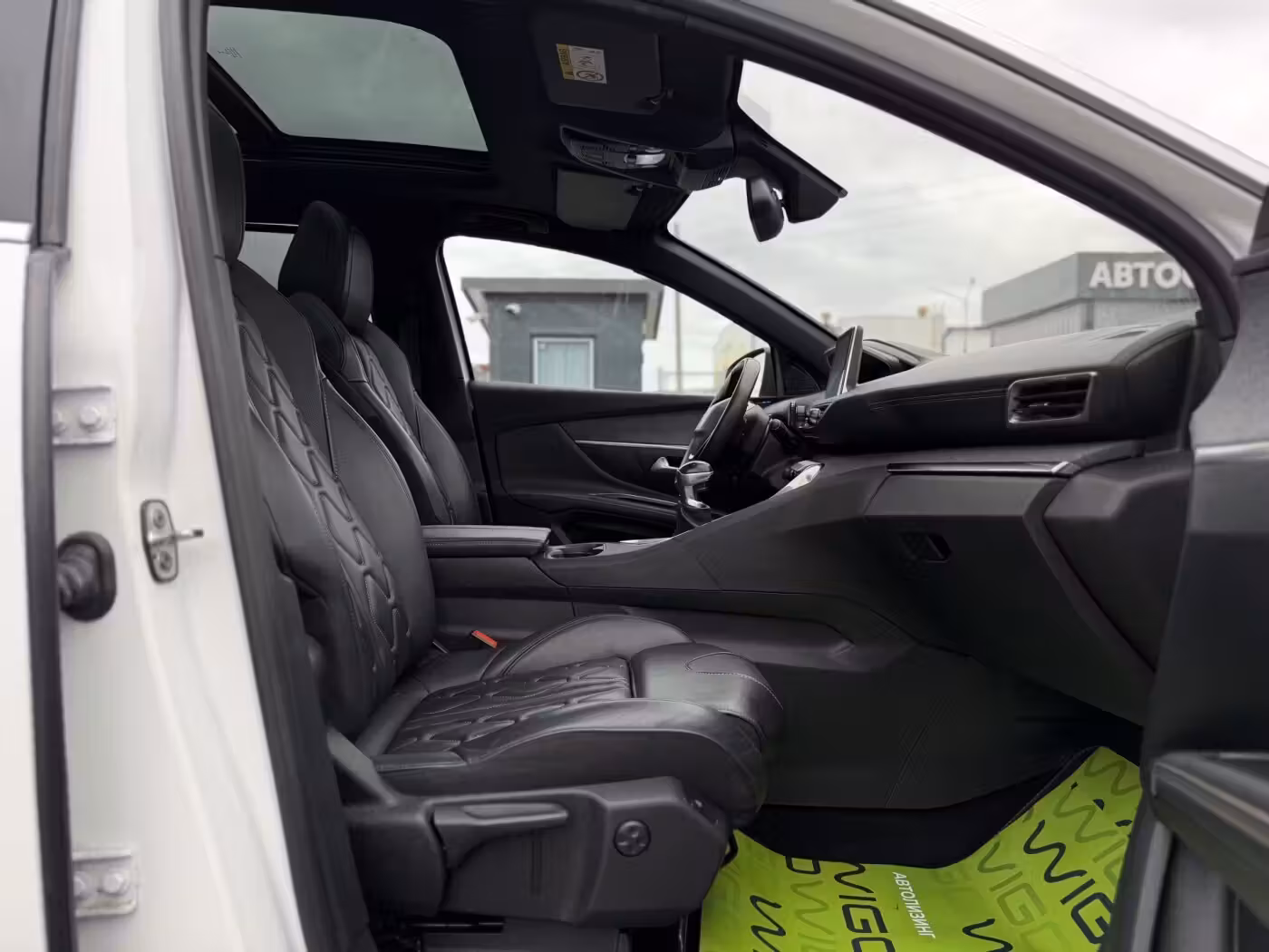 Peugeot 5008 фото 24
