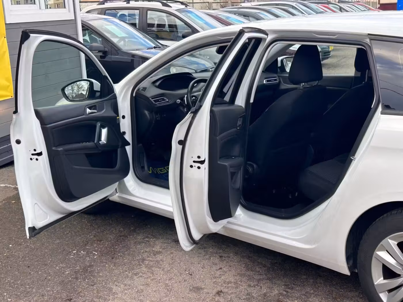 Peugeot 308 фото 30