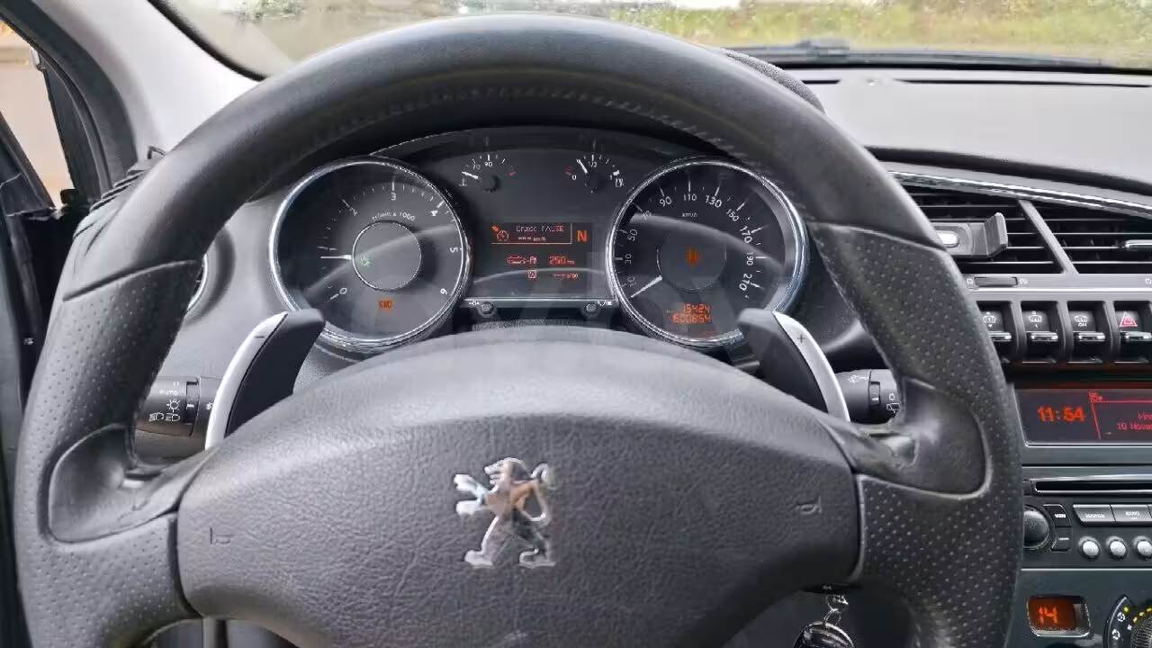 Peugeot 3008 фото 6