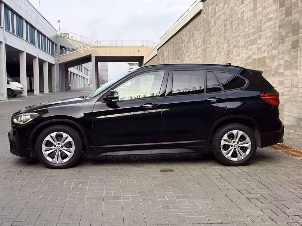 BMW X1 фото 7