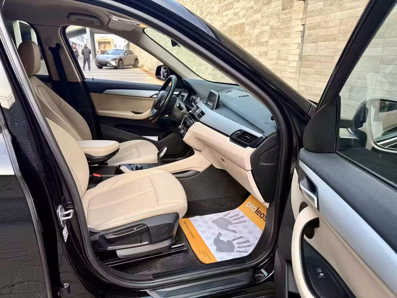 BMW X1 фото 16