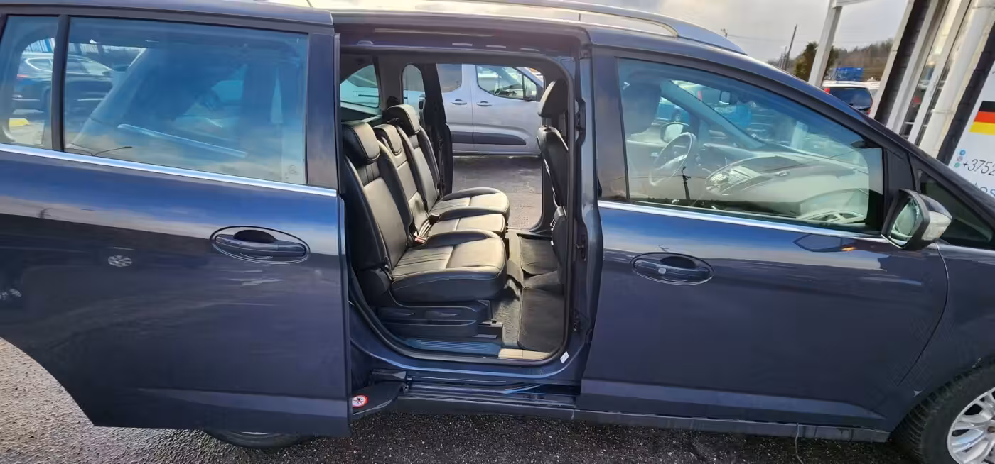 Ford Grand C-Max фото 10