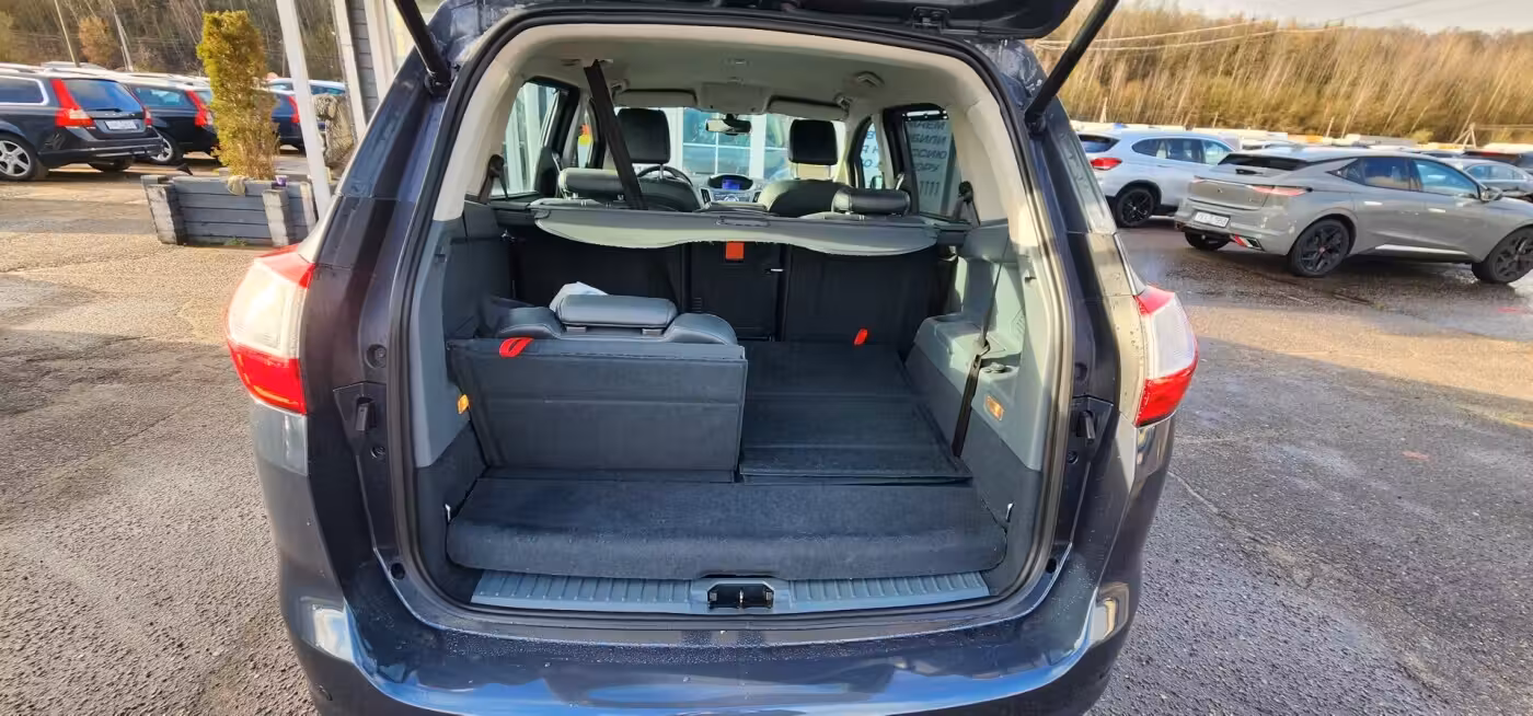 Ford Grand C-Max фото 7