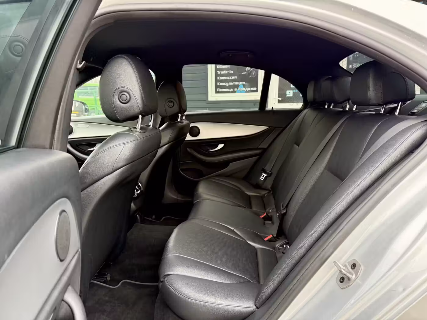 Mercedes-Benz E-Класс фото 13