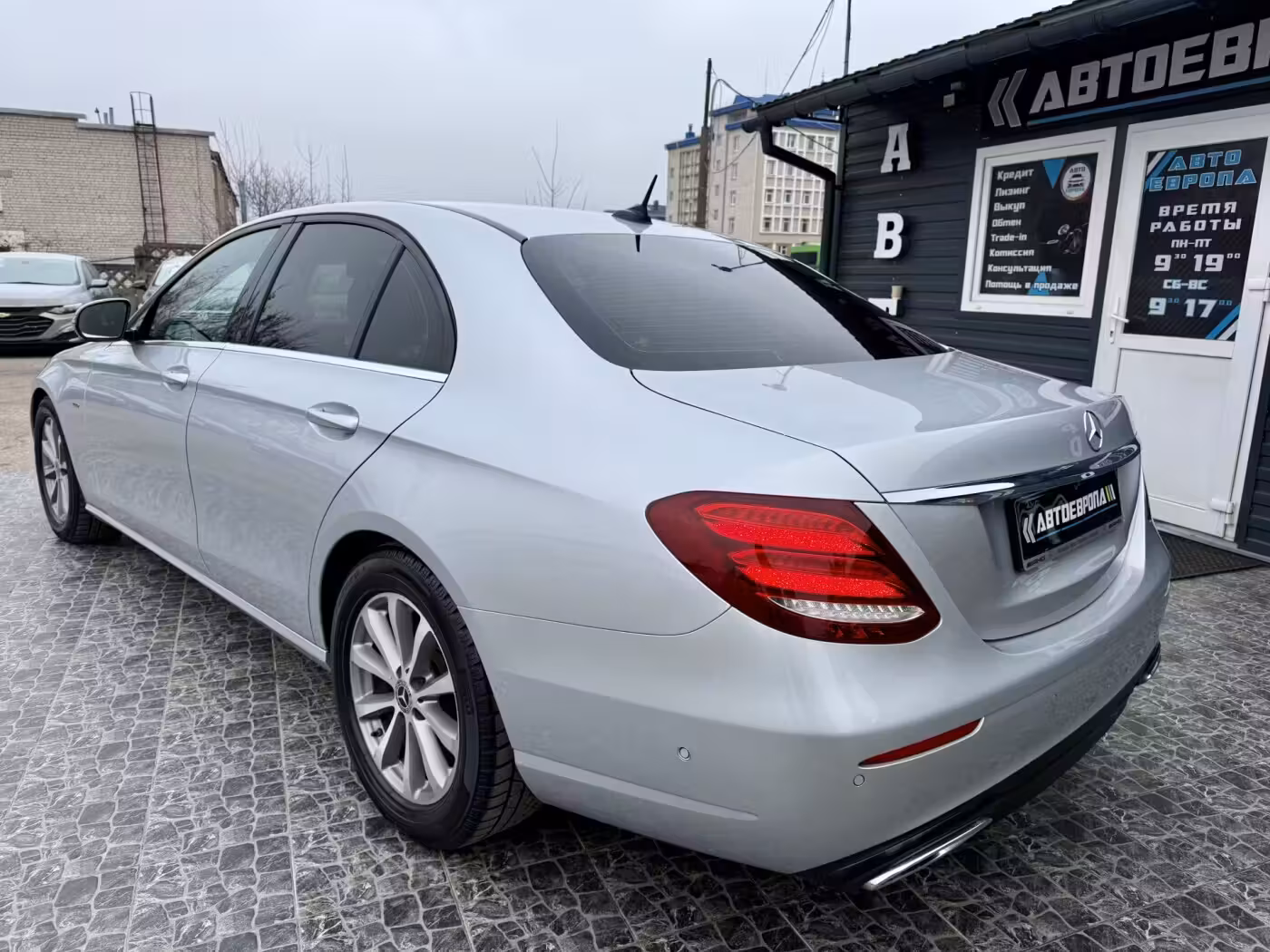 Mercedes-Benz E-Класс фото 7