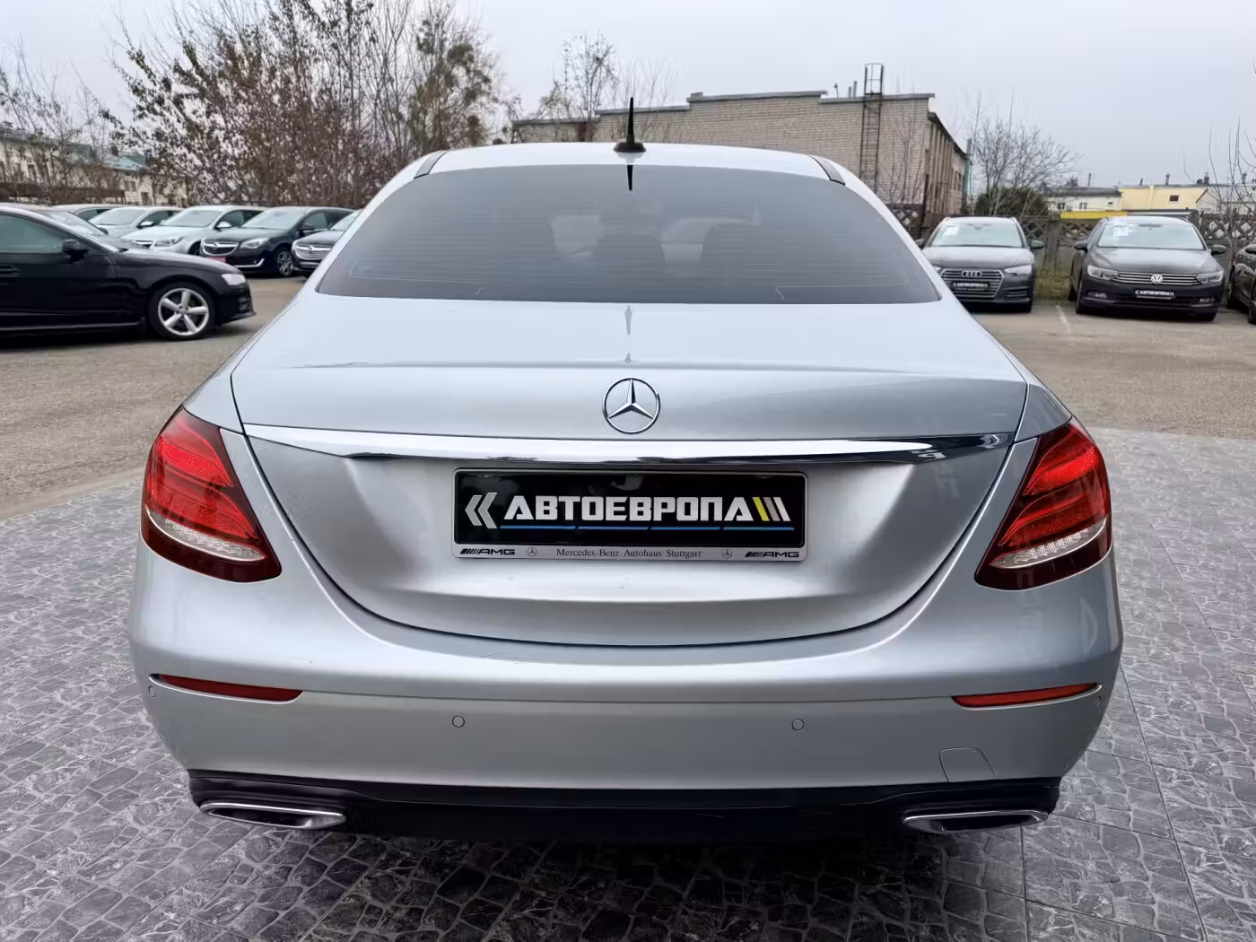 Mercedes-Benz E-Класс фото 6