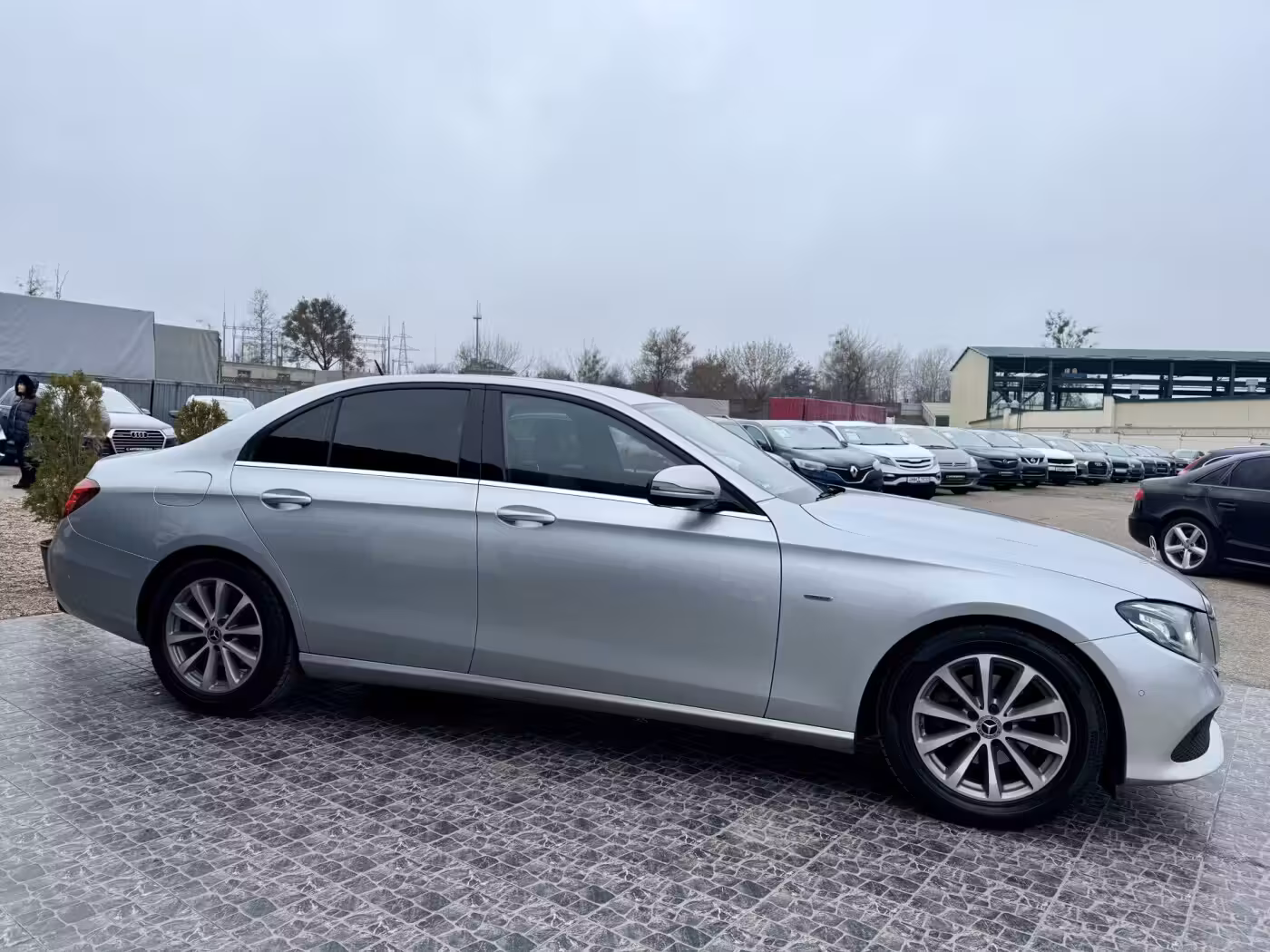 Mercedes-Benz E-Класс фото 4