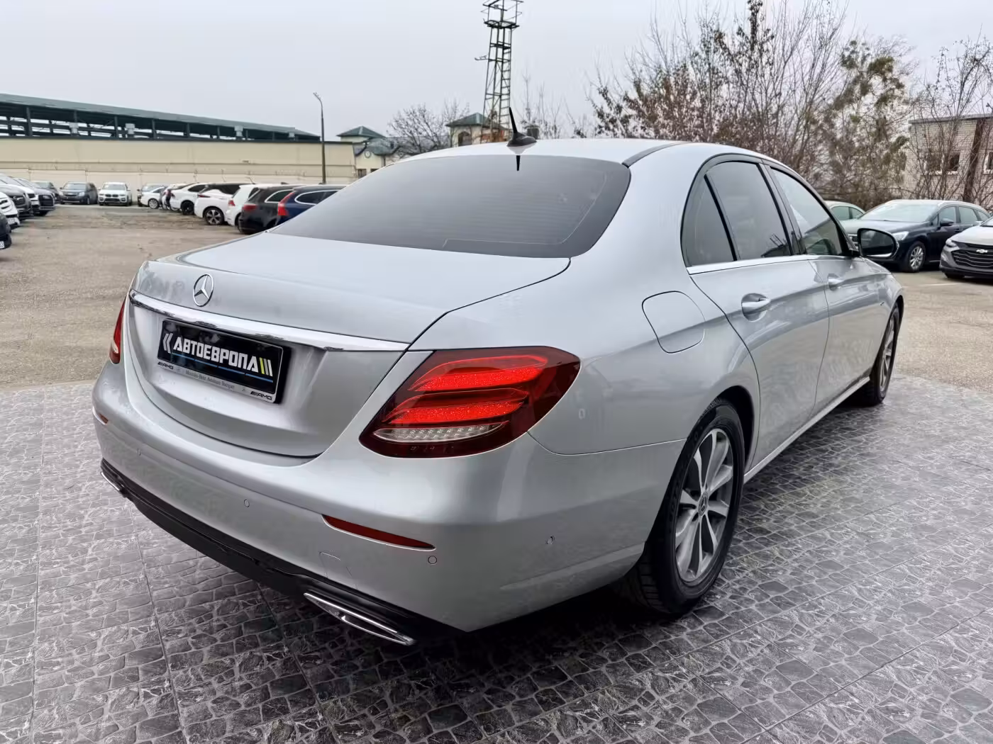 Mercedes-Benz E-Класс фото 5
