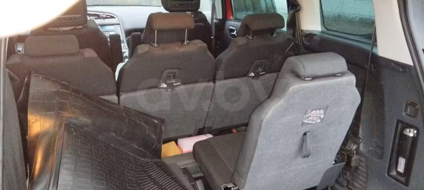 Peugeot 5008 фото 12