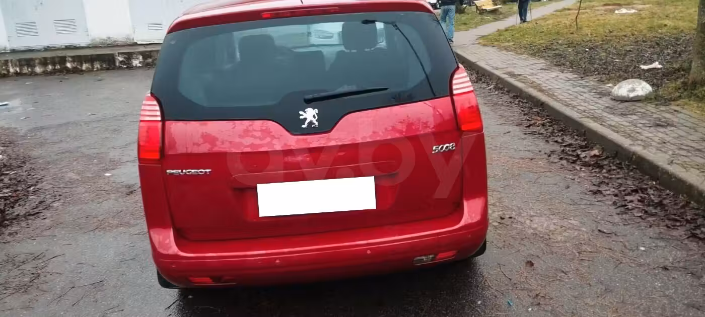 Peugeot 5008 фото 9