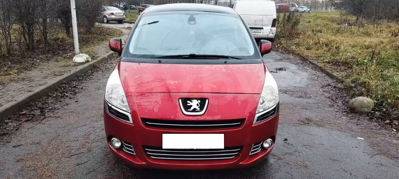 Peugeot 5008 фото 6