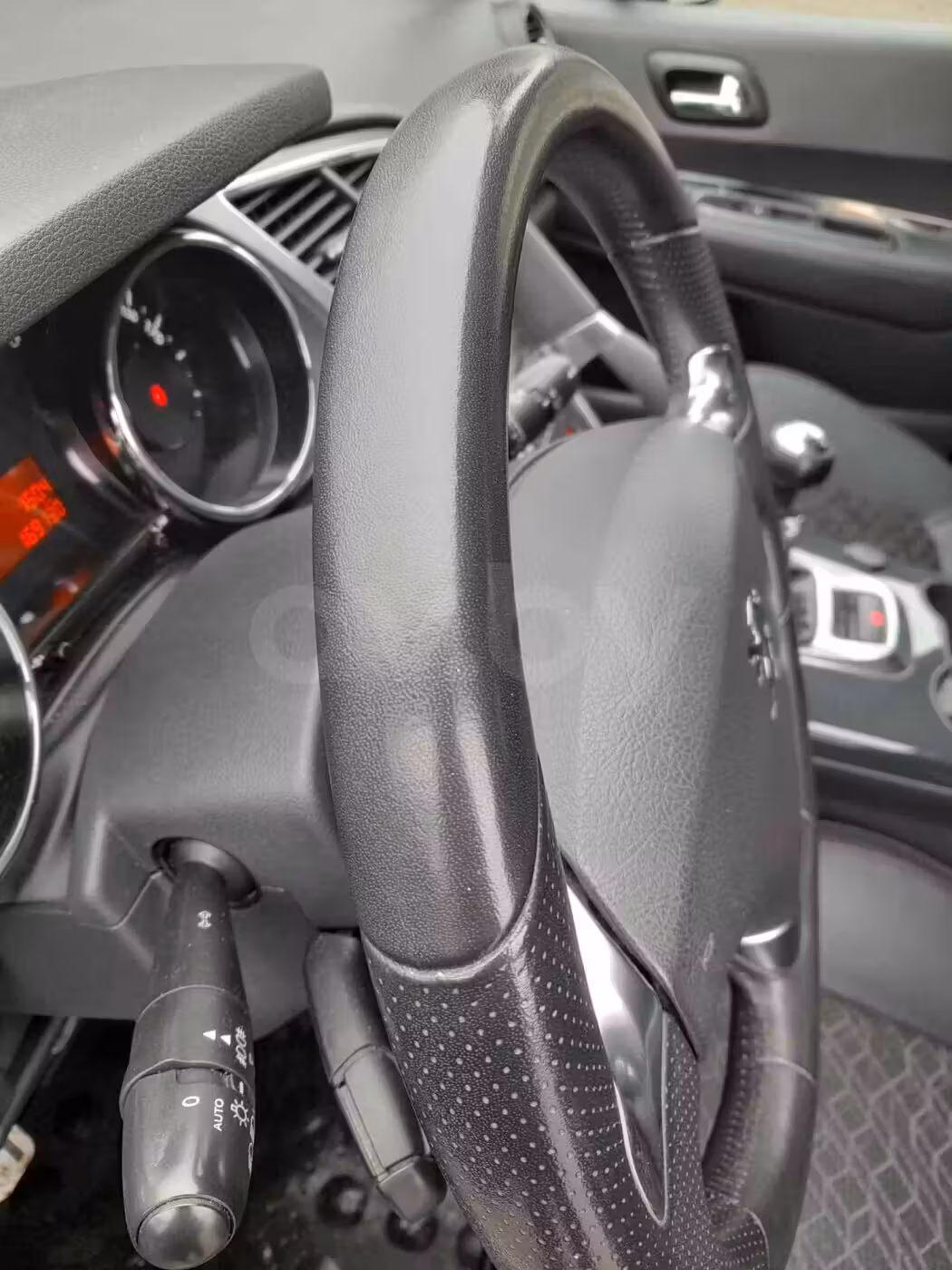 Peugeot 3008 фото 10