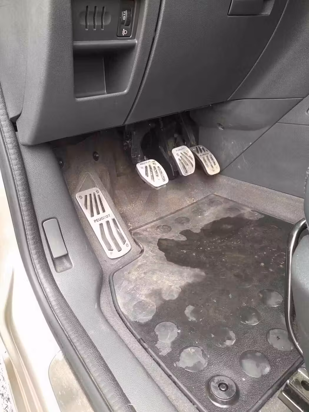 Peugeot 3008 фото 17