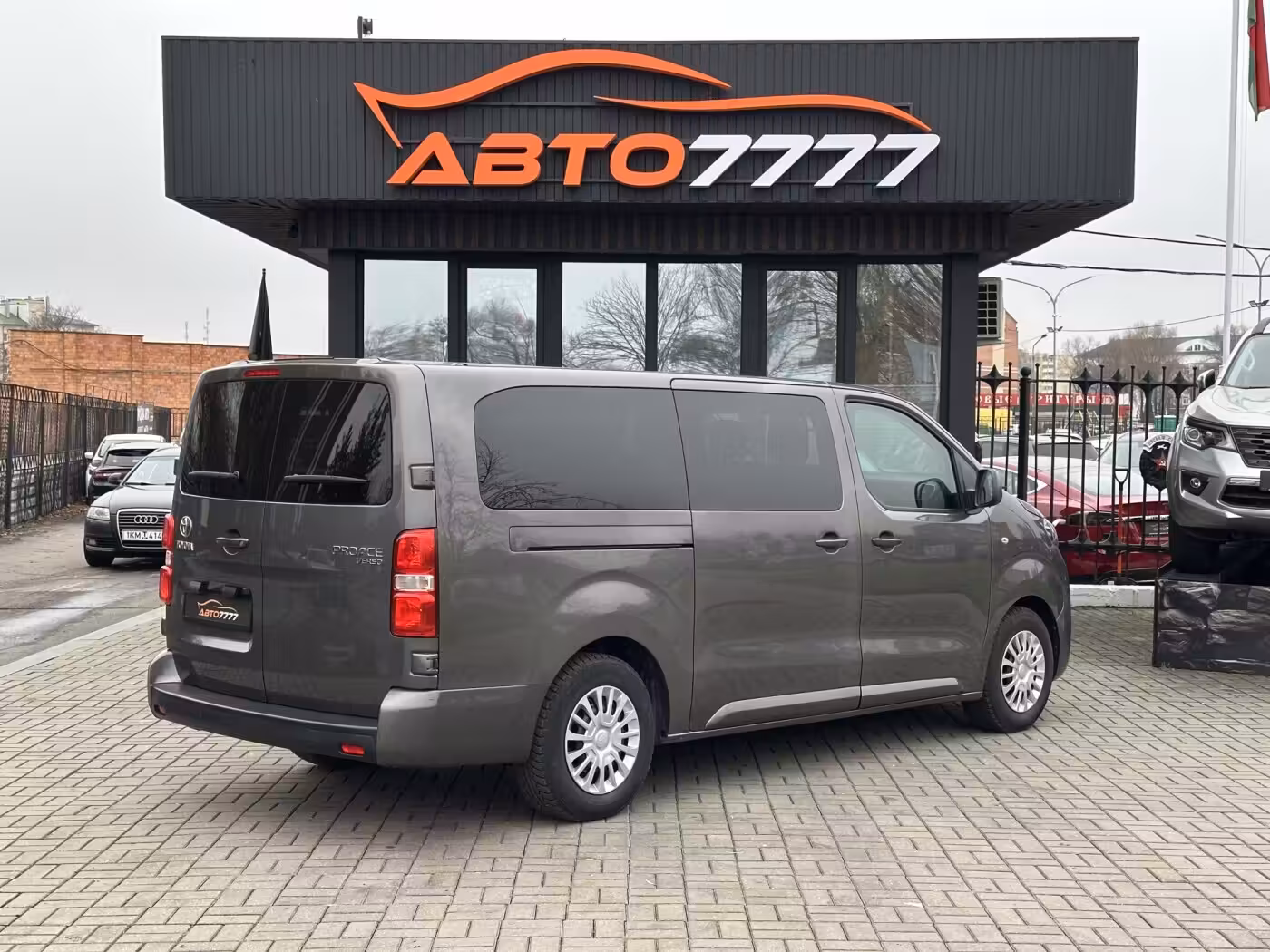 Toyota ProAce Verso фото 2
