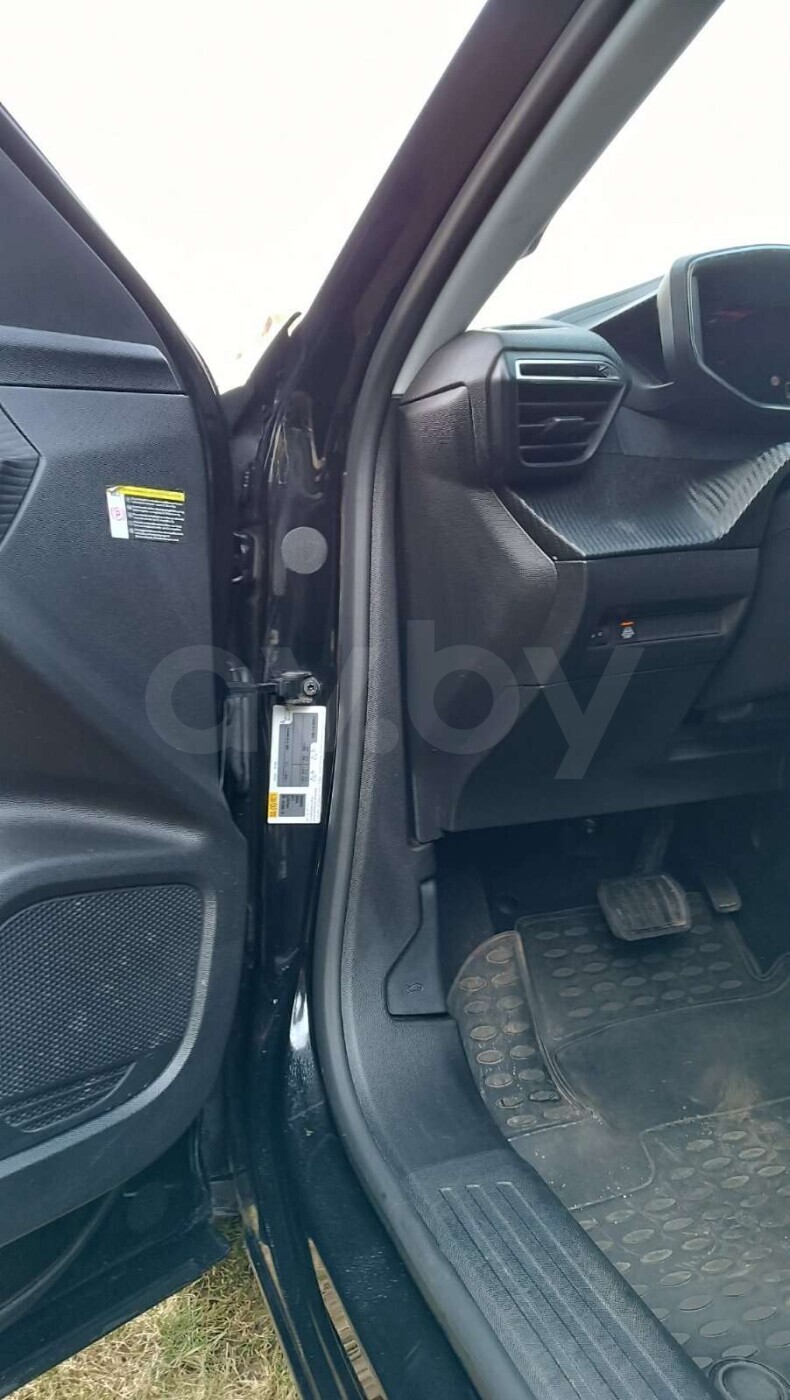 Peugeot 2008 фото 11
