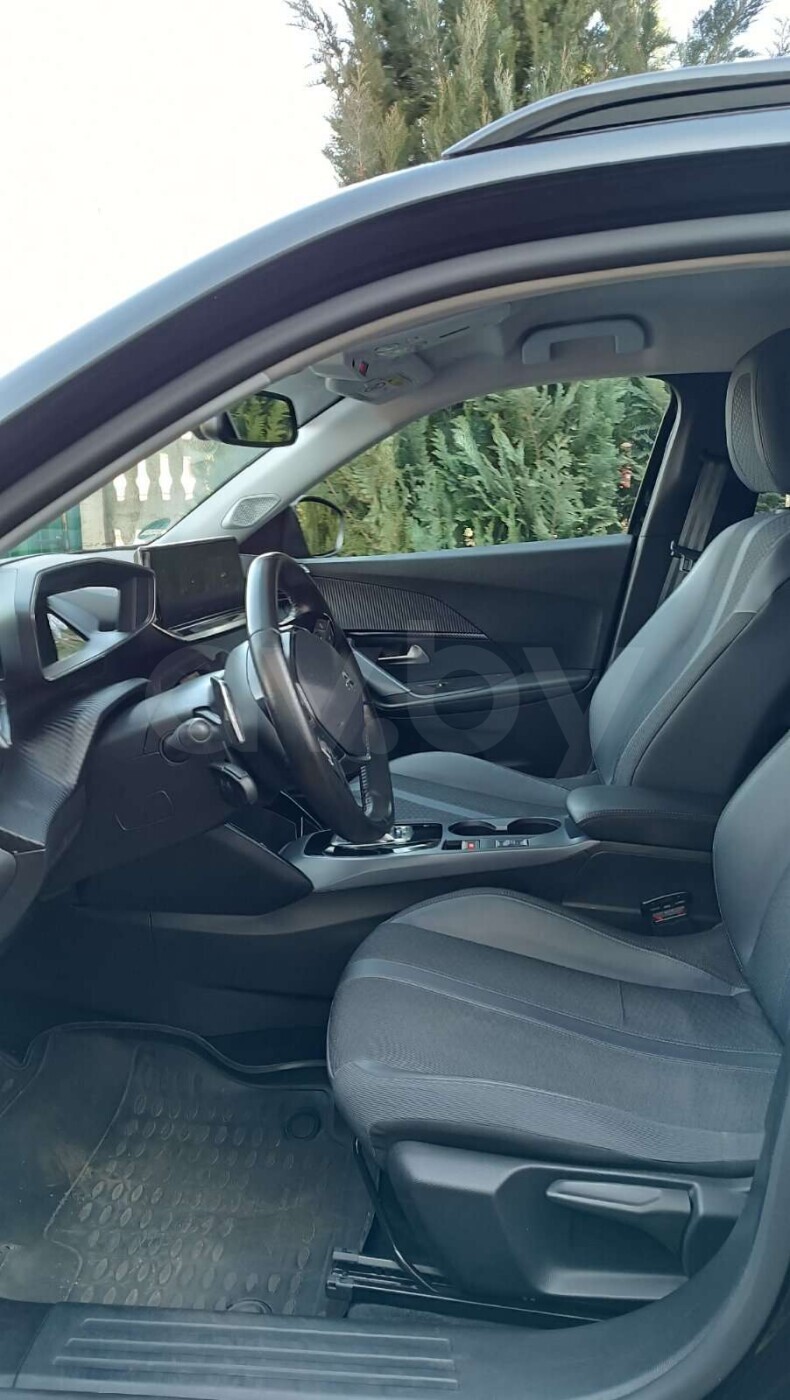 Peugeot 2008 фото 15