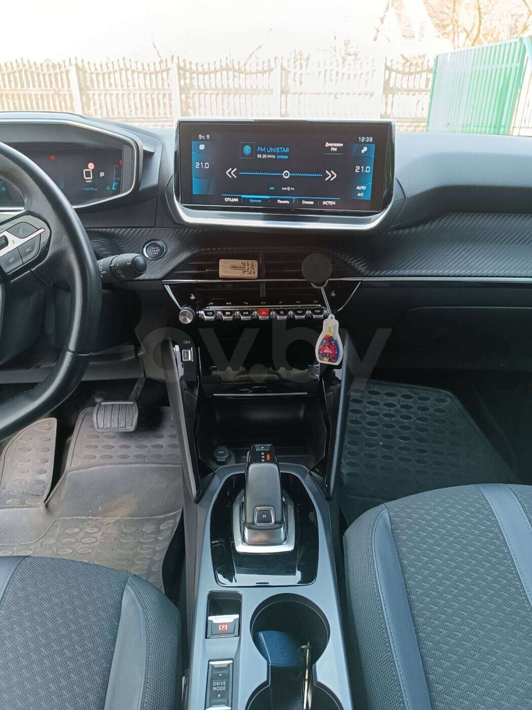 Peugeot 2008 фото 14