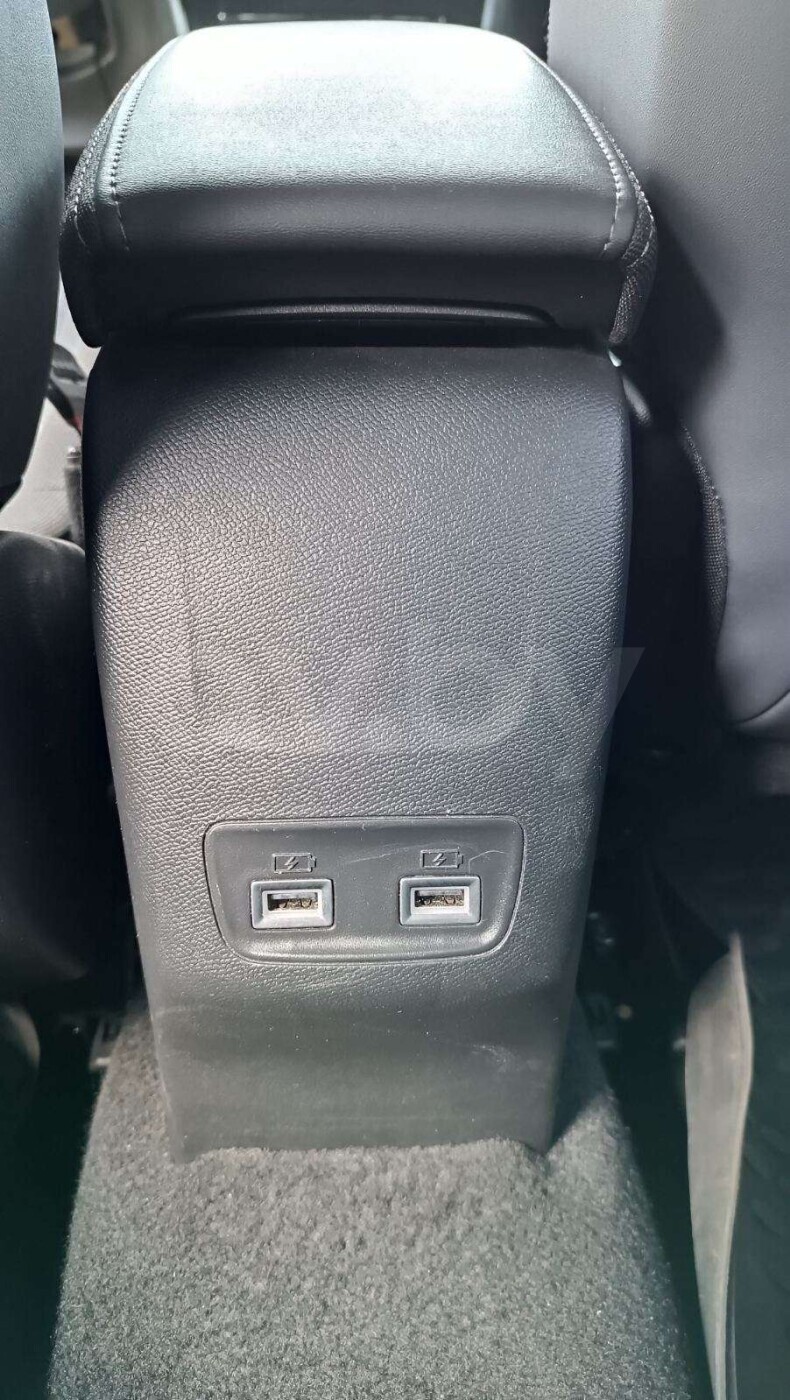 Peugeot 2008 фото 8