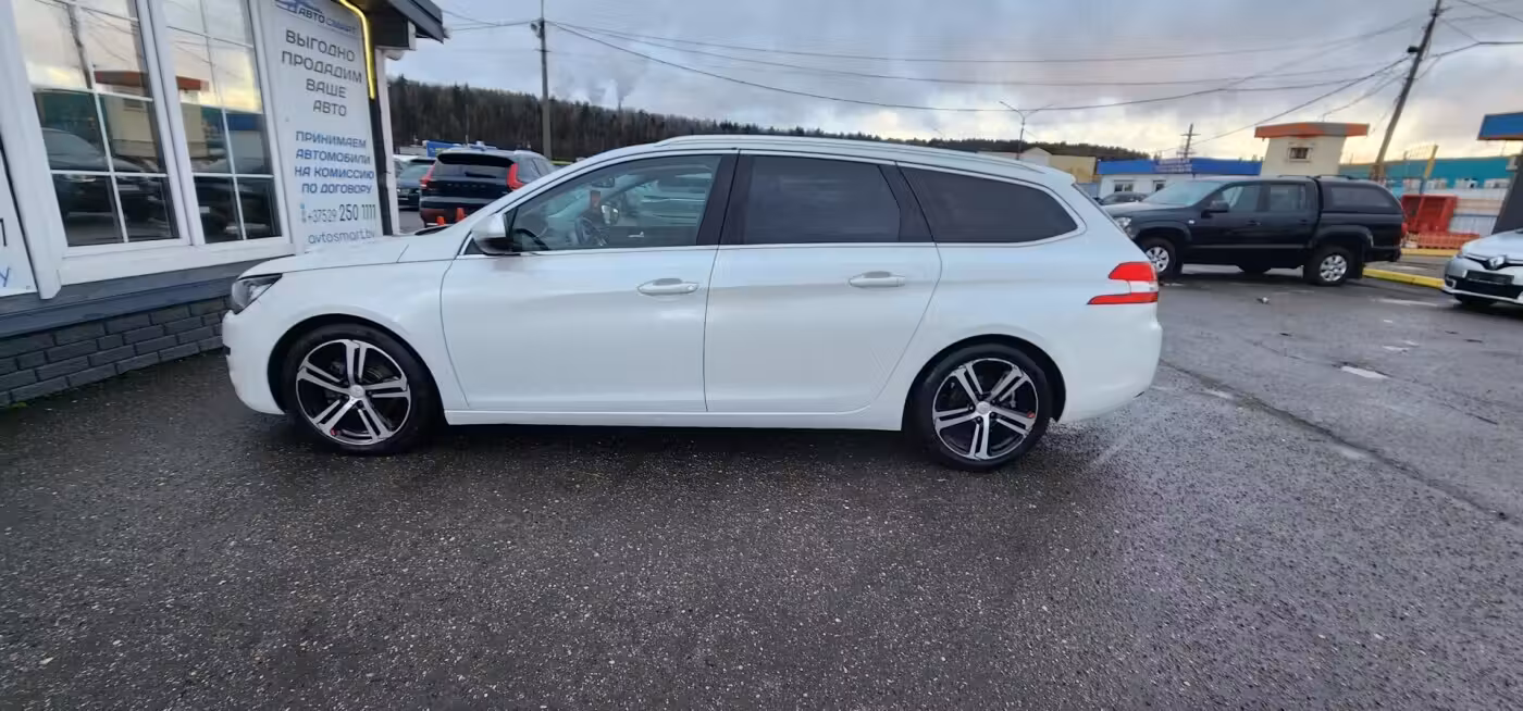 Peugeot 308 фото 9