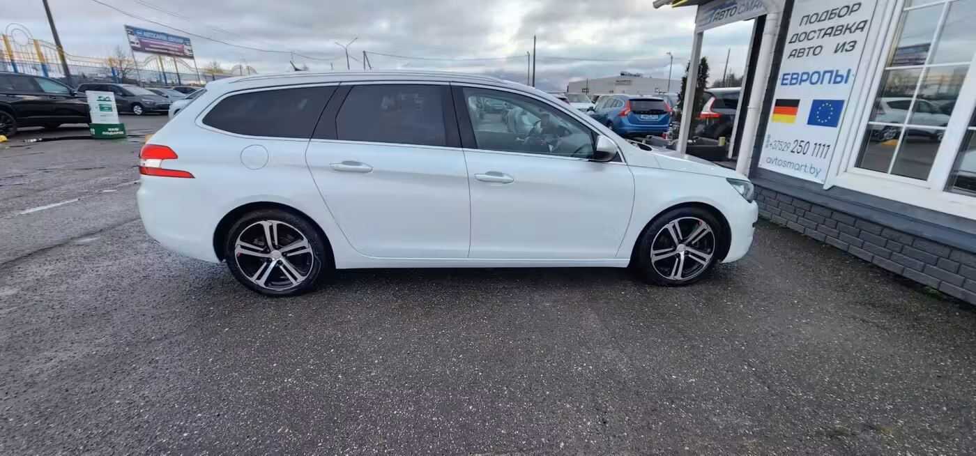 Peugeot 308 фото 10